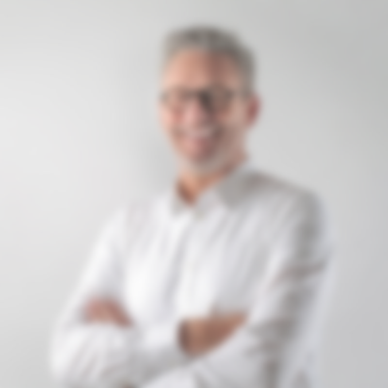 Qui est M. Ibrahima DIOUF